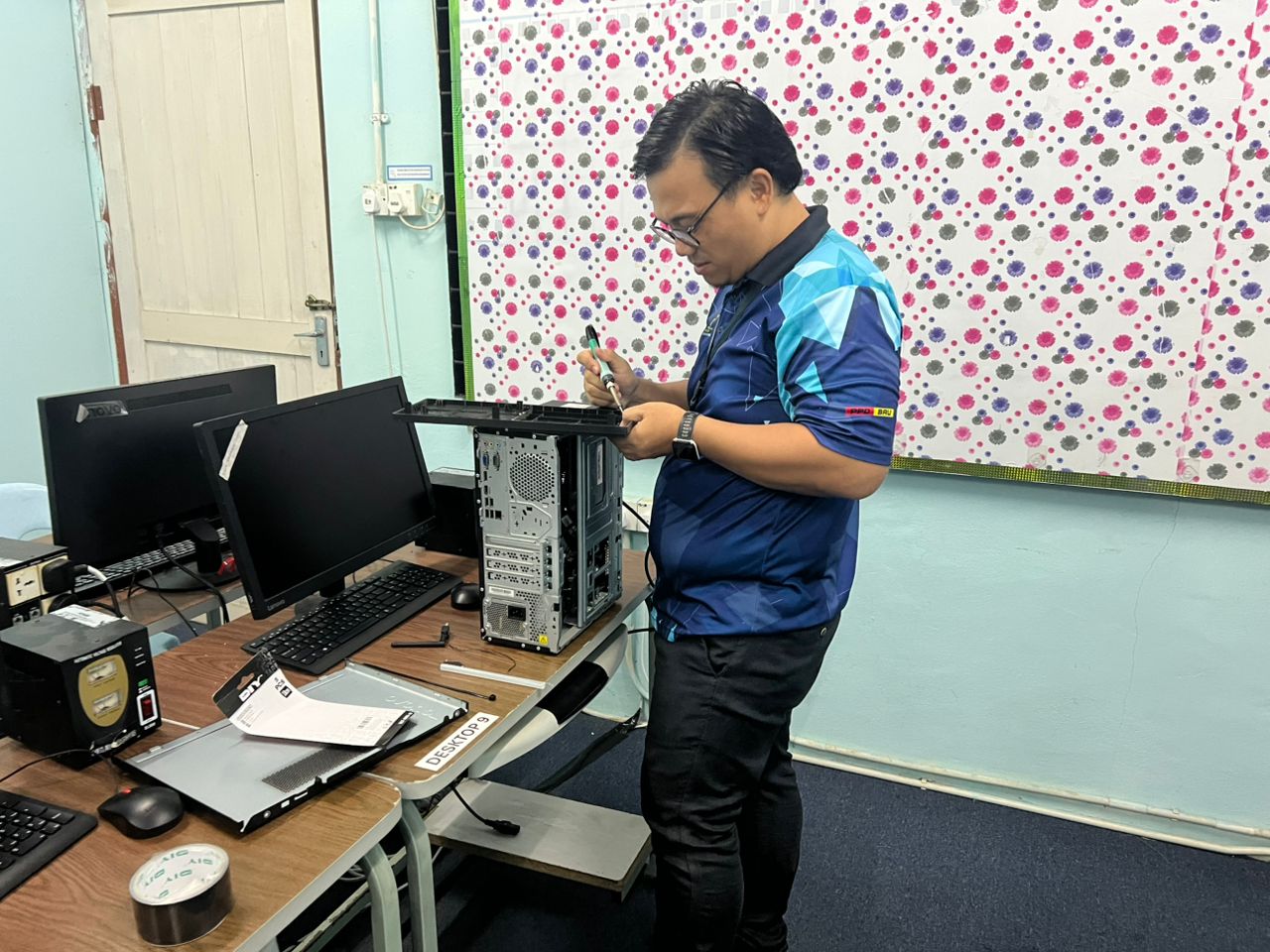 Gambar Laporan
